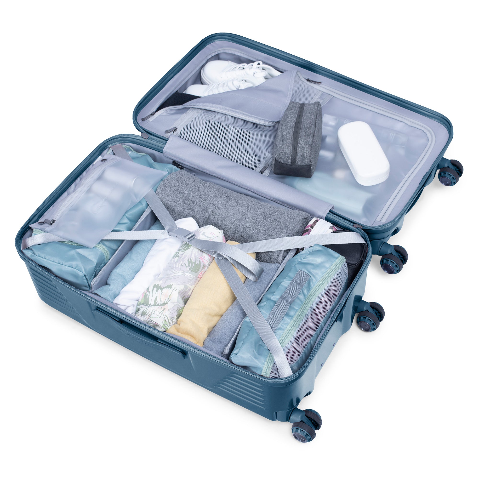 Award-Winning Medium Checked Luggage - Ultimax II | Traveler's Choice