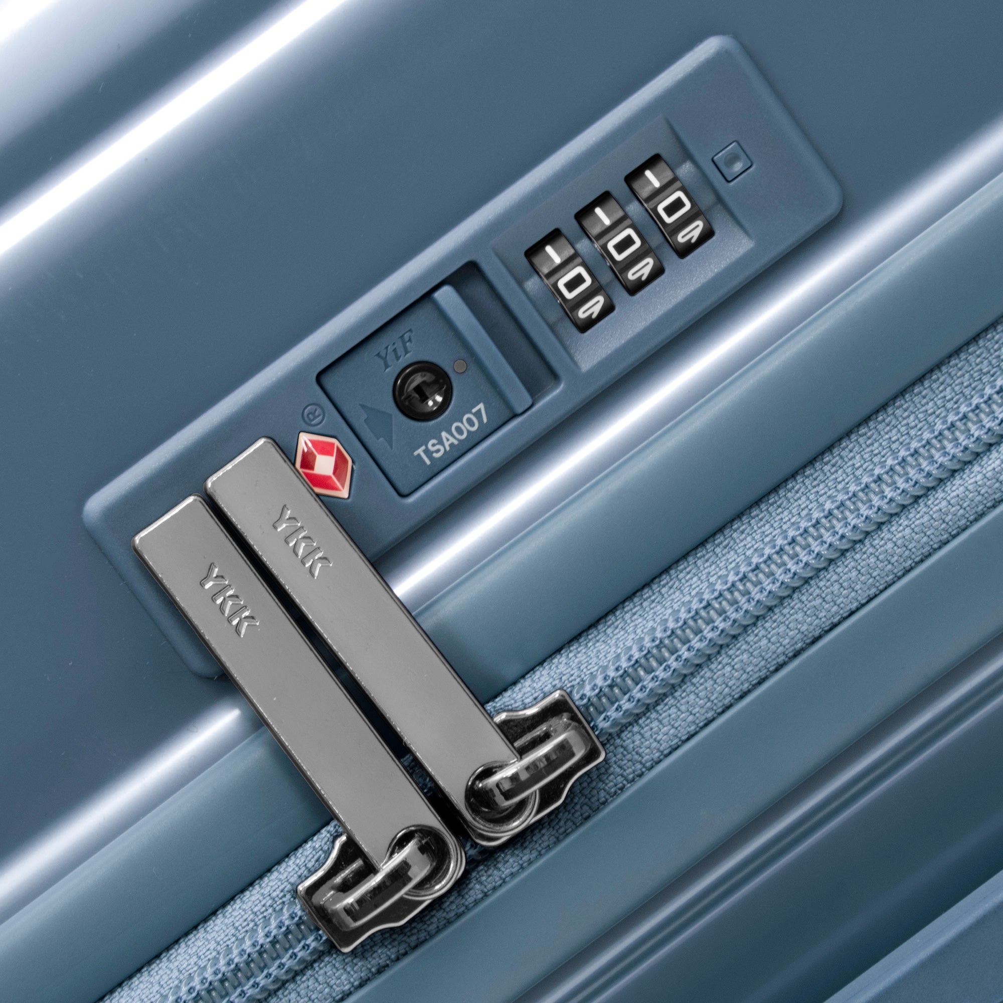 Ultimax II Large Luggage | Traveler's Choice | Premium