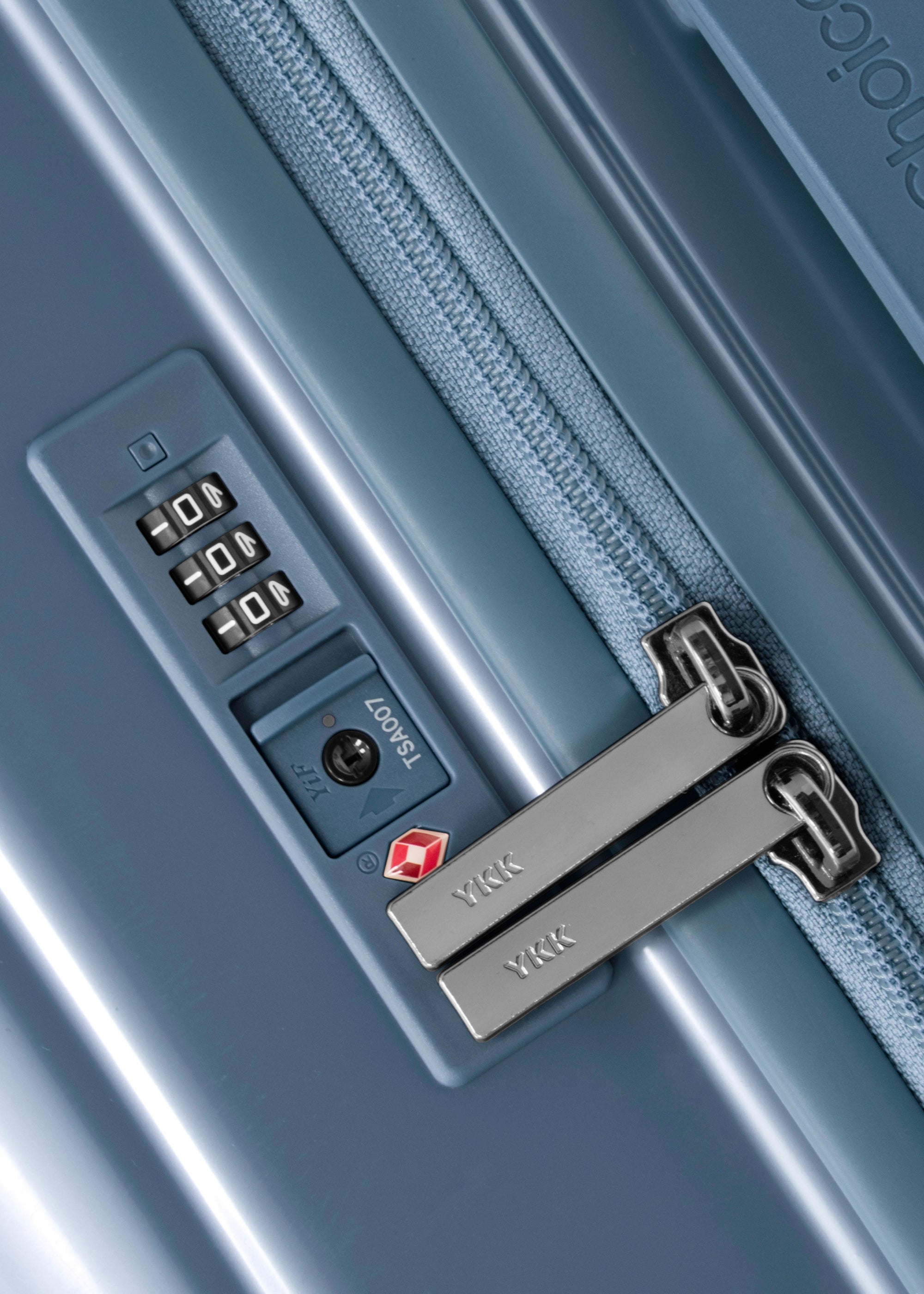 Ultimax II Medium Trunk