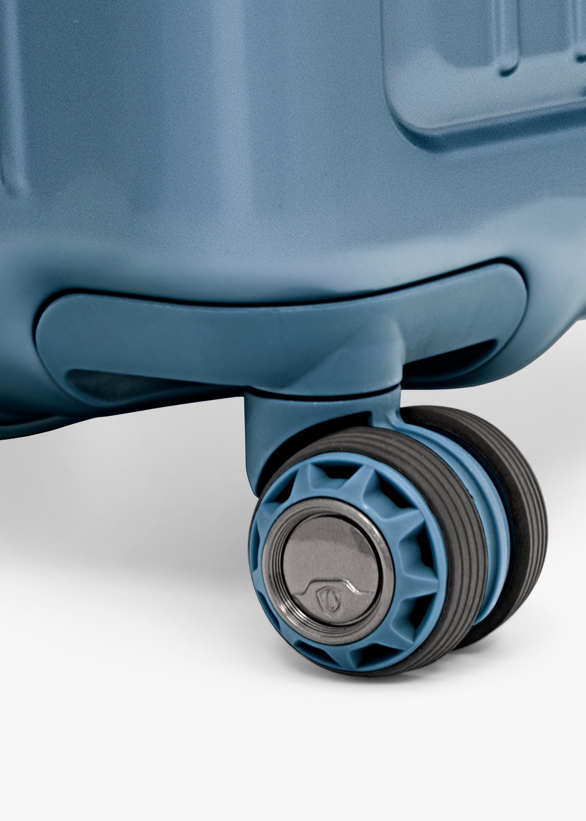 Ultimax II Medium Trunk