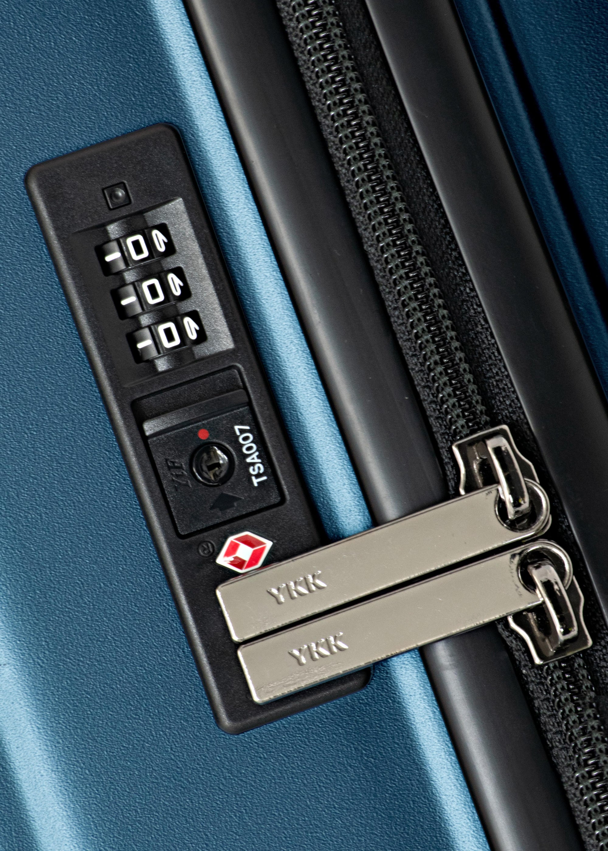 Ultimax II Medium Trunk
