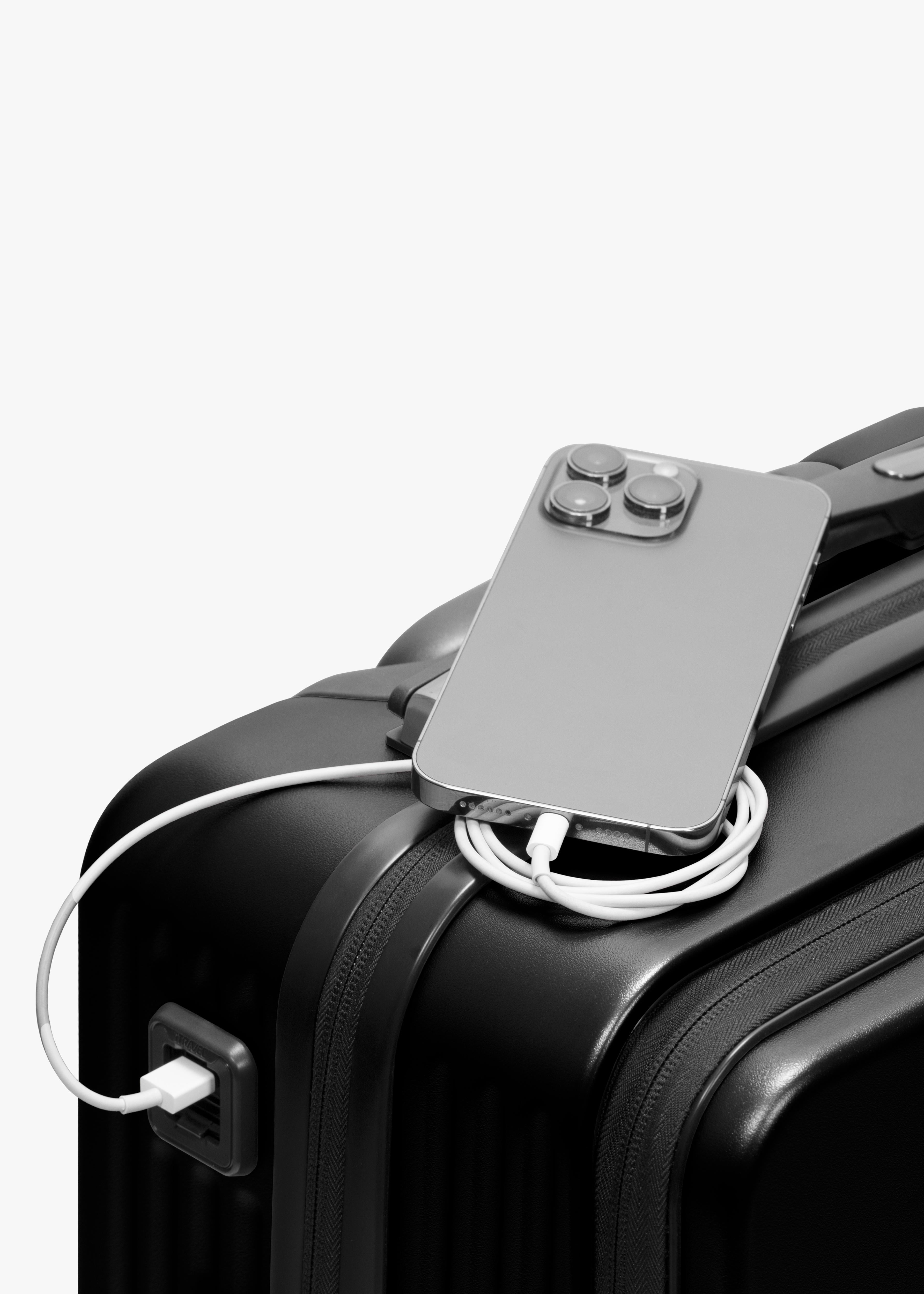 CARRY STYLE キャリーヘッドホン TYPE01 Front Pocket Carry-On with Dual USB Charging - Mykel | Traveler's